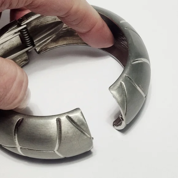 Macys Metal Pattern Wide Bangle Bracelet - Picture 5 of 7